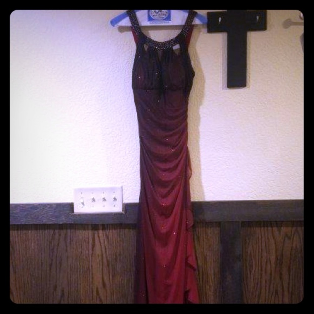 Red sparkly form fitting